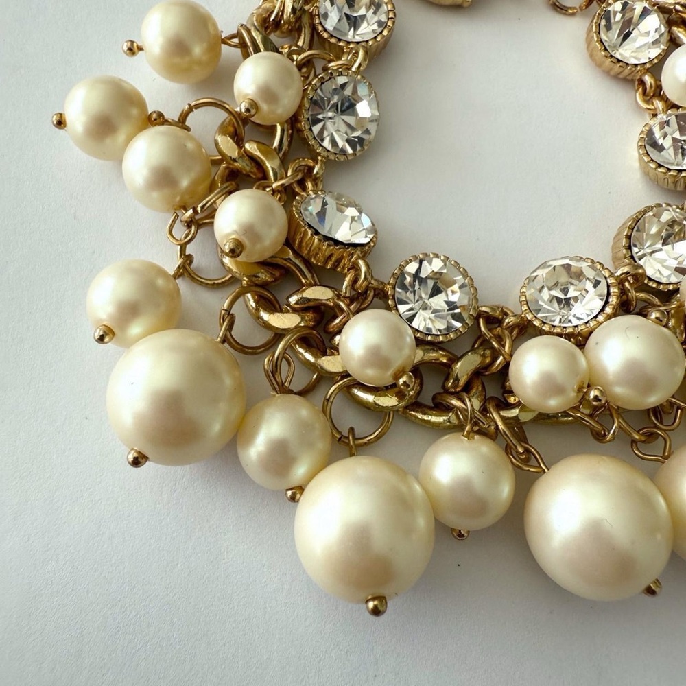 Y2K Betsey Johnson Gold, Faux Pearl & Crystal Charm Bracelet - Picture 4 of 6